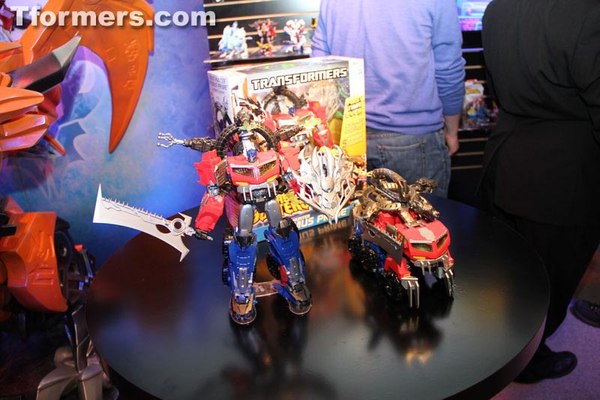 Toy Fair 2013 Transformers Beast Hunters Image  (1 of 30)